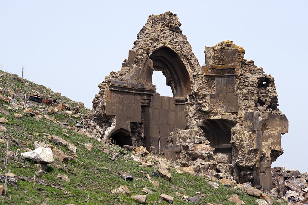 Ani İç Kale kalıntıları